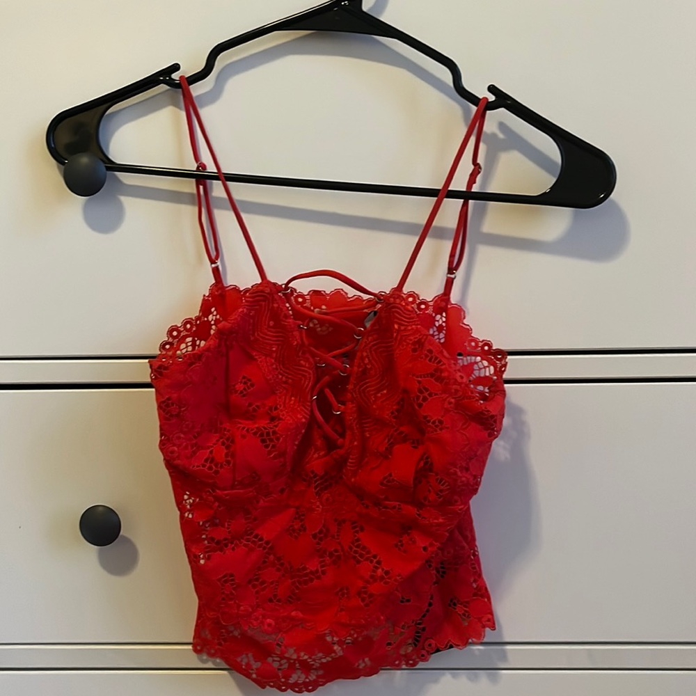 Guess crop top